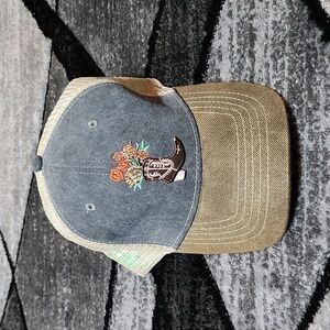 EMBROIDERED COWGIRL BOOTS FLORAL AZTEC PONYTAIL ELUDE MESH CAP HAT